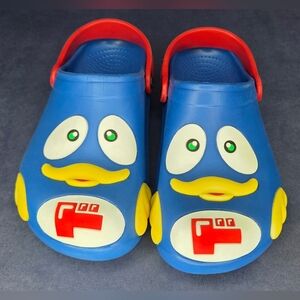 Kids Blue Duck Slip-On Clogs with Red Heel Strap